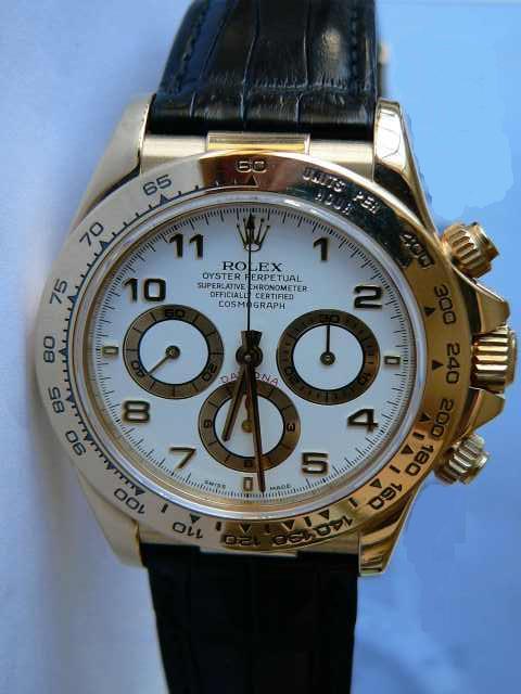 Rolex Cosmograph Daytona chronograph with black dial, tachymeter bezel and Oyster bracelet (earlier-generation Daytona shown)