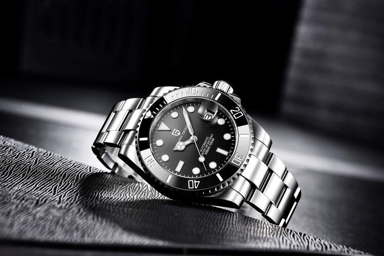 Filippo Loreti Okeanos Alternatives: 7 Divers With More Watch for the Money